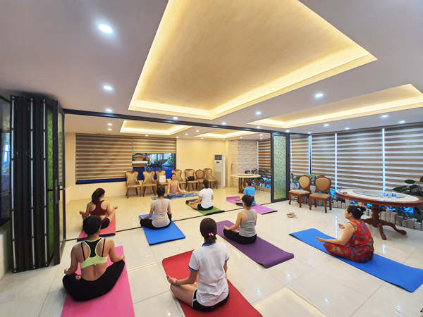 Nhân viên TPA tập Yoga rèn luyện sức khỏe