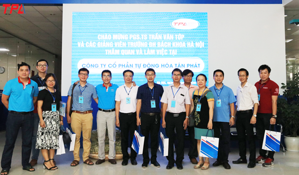 Trường đại học Bách khoa Hà Nội thăm quan công ty TPA 
