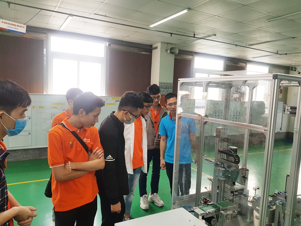 Trường cao đẳng thực hành FPT Polytechnic thăm quan tại TPA