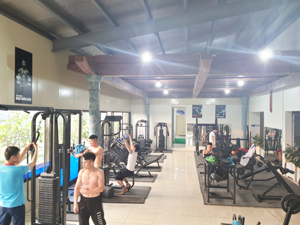 Nhân viên TPA tập Gym rèn luyện sức khỏe